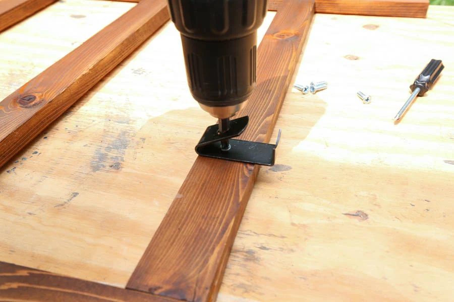 straightforward Handmade Vertical Wall Planter Ladder Building walkthrough Angela Marie Made Featured On Bekob (9)