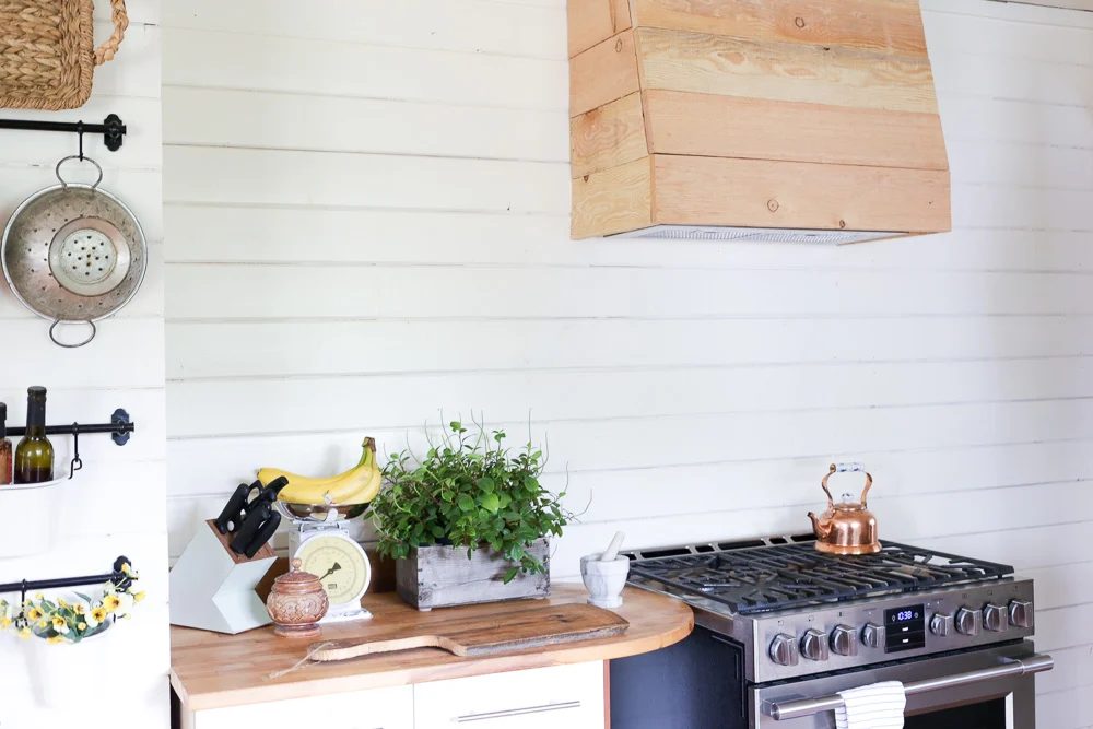 Custom Wood Vent Hood walkthrough | This Mamas Dance for Bekob