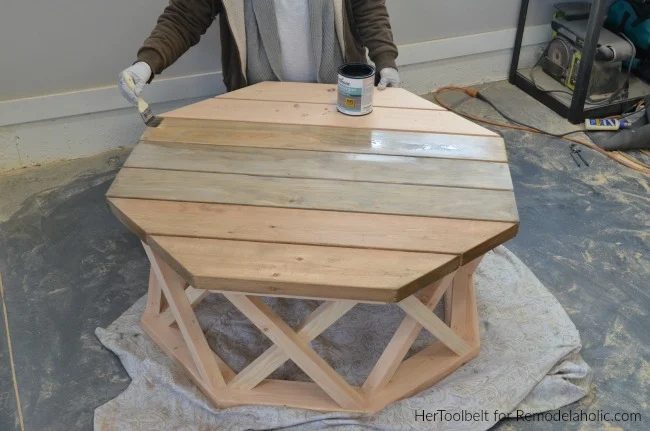 How To Stain And Seal An Outdoor Coffee Table For Weatherproof Waterproof, HerToolbelt For Bekob