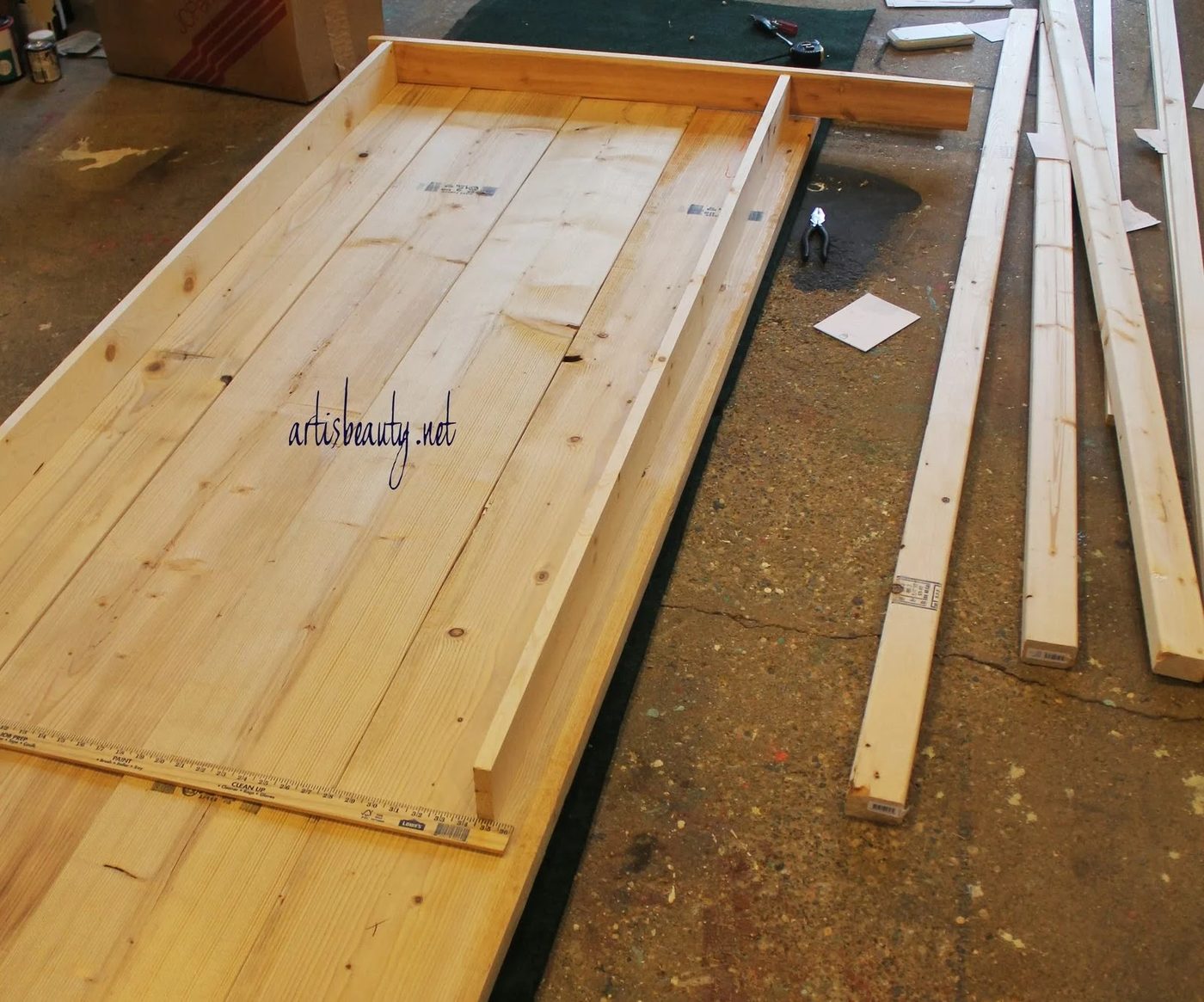 building a farmhouse table, featured on Bekob.com