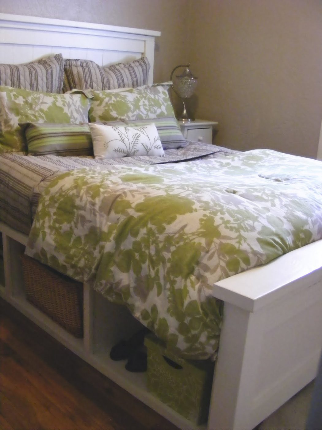 farmhouse bed with storage, Birds and Soap via Bekob.com