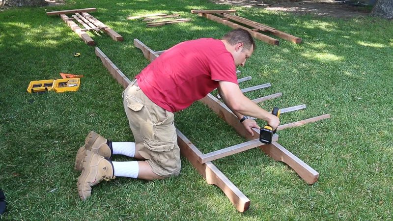 how to build a mini pergola arbor for a backyard wedding arch
