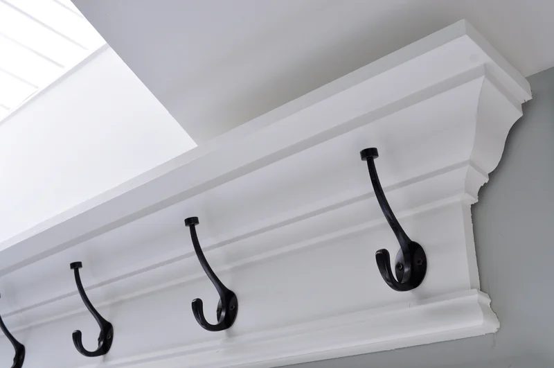 Build an above-window shelf with hooks, well fitted for a country cottage kitchen! walkthrough on Bekob.com