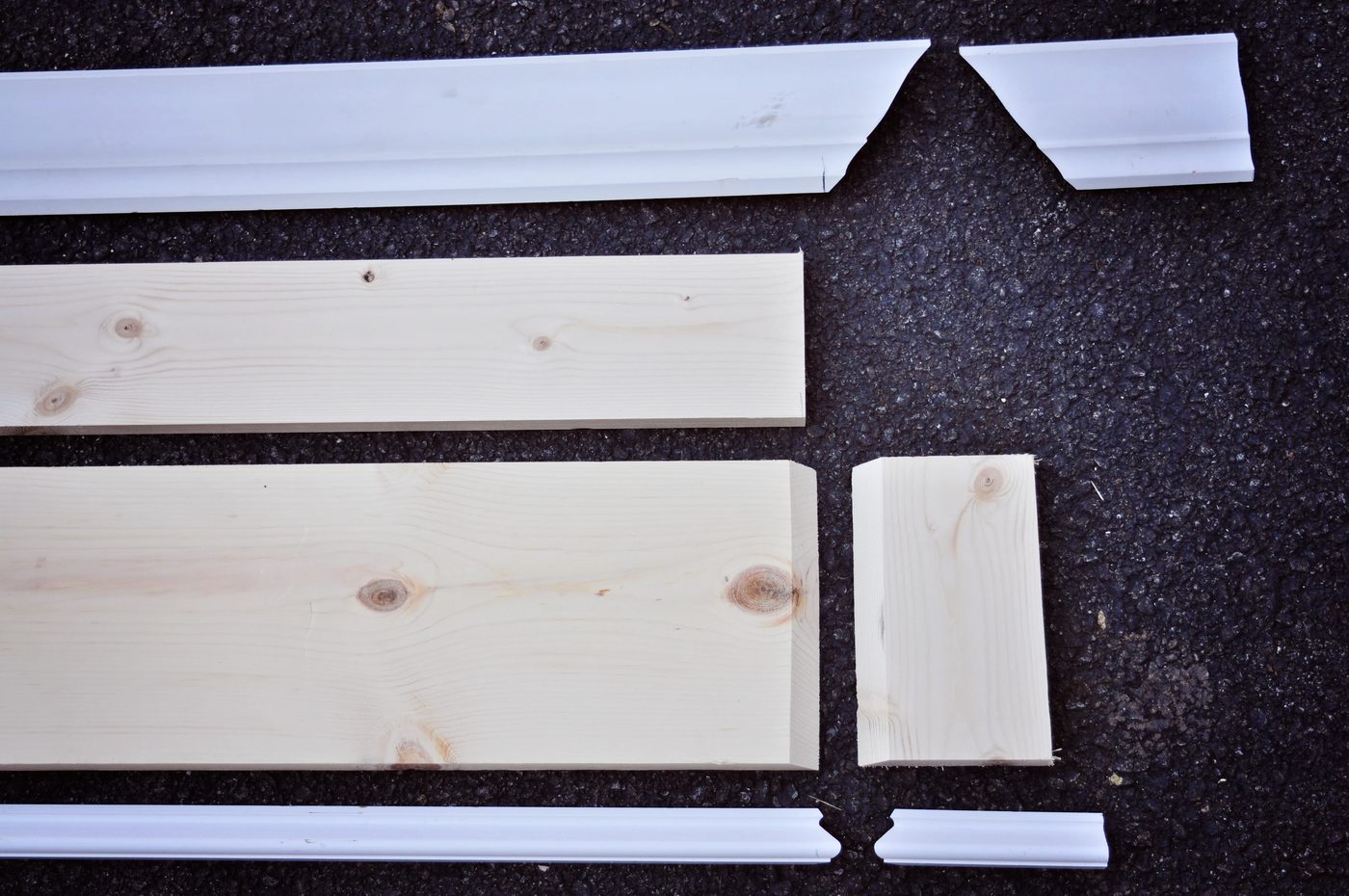 Handmade Wood Window Cornice | detailed step-by-step photo walkthrough to build and hang a window cornice, on Bekob.com