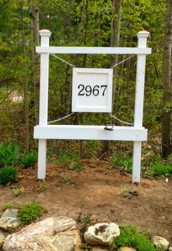 finished entrance house number sign with planter box - Second Chance to Dream featured on @Bekob