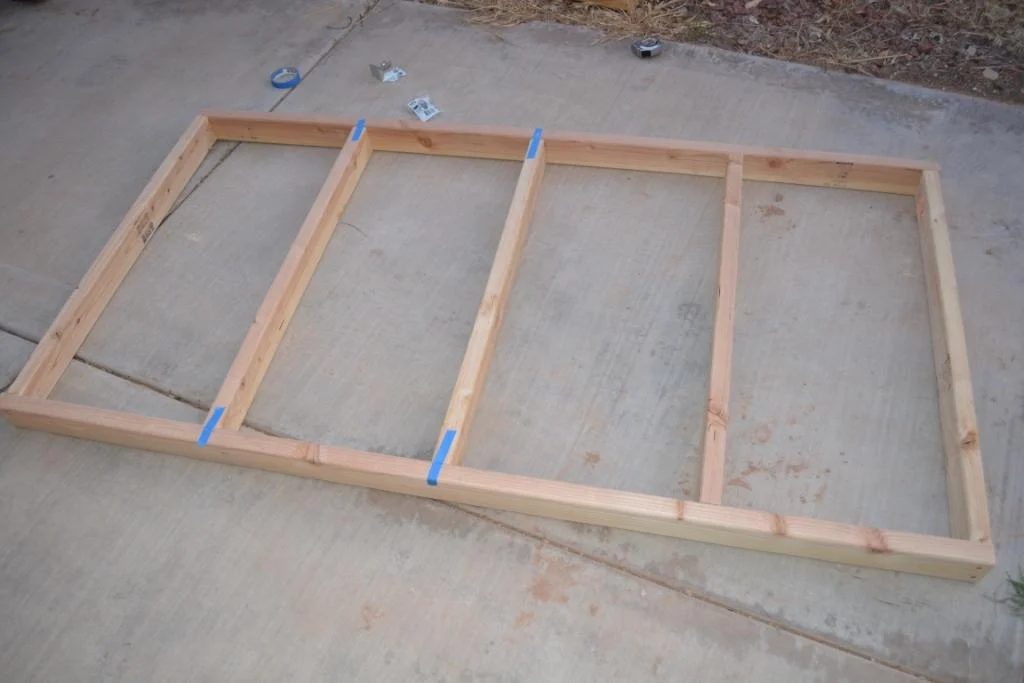 tips for building a sturdy loft platform for a playhouse, I Am Hardware featured on Bekob