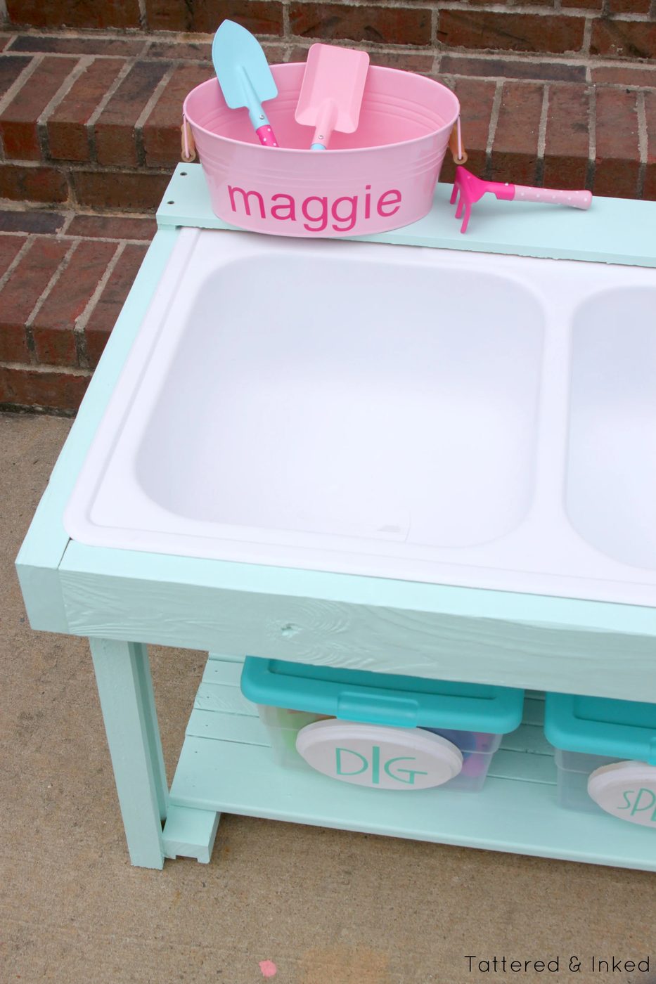 Handmade watertable from salvaged kitchen sink by Tattered and Inked featured on @Bekob
