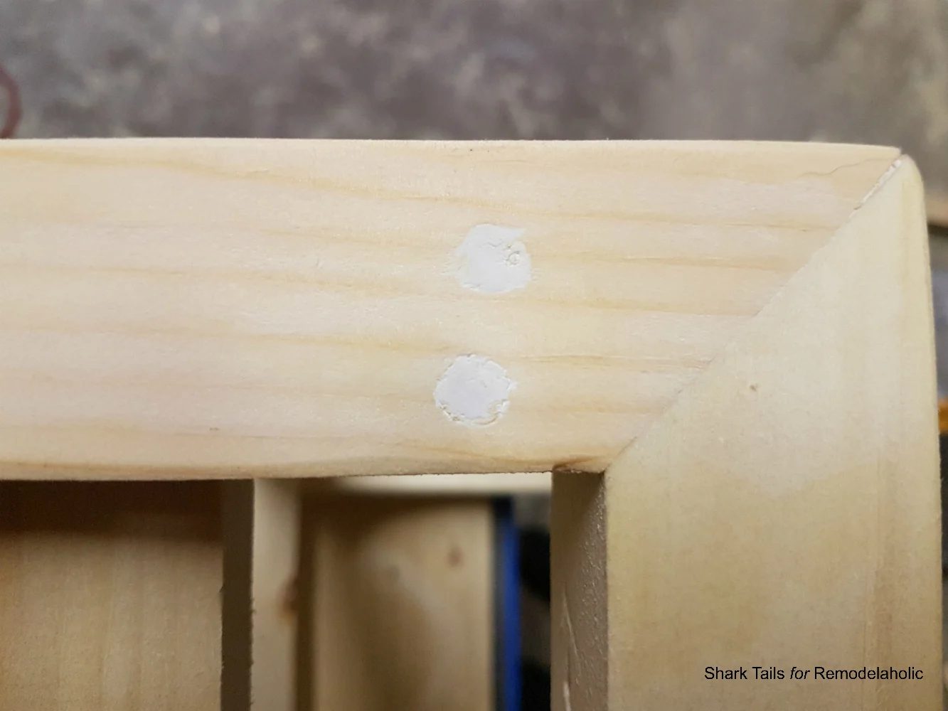 Triangle Bench.SharkTails.15