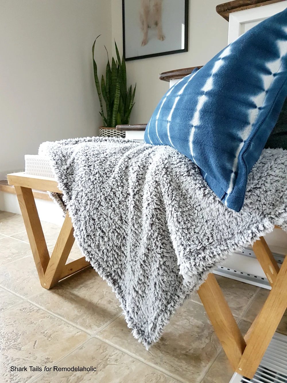 Build This Mid-Century Inspired Triangle Leg Bench