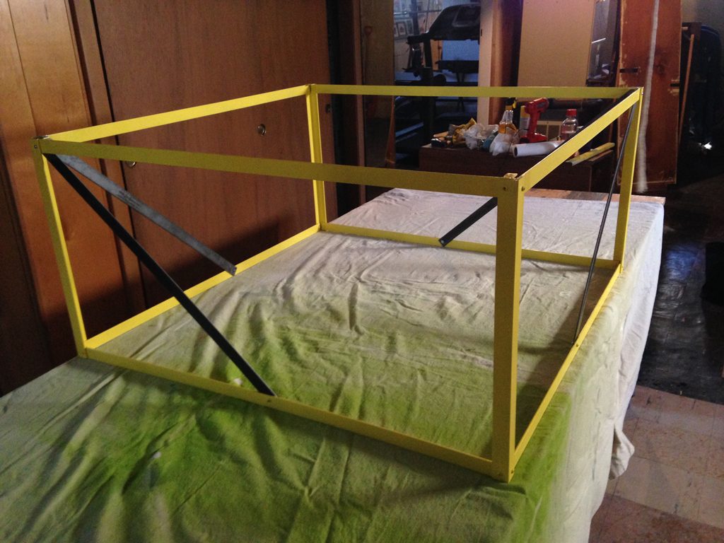Metal coffee table step by step walkthrough, Plaster and Disaster featured on Bekob.com
