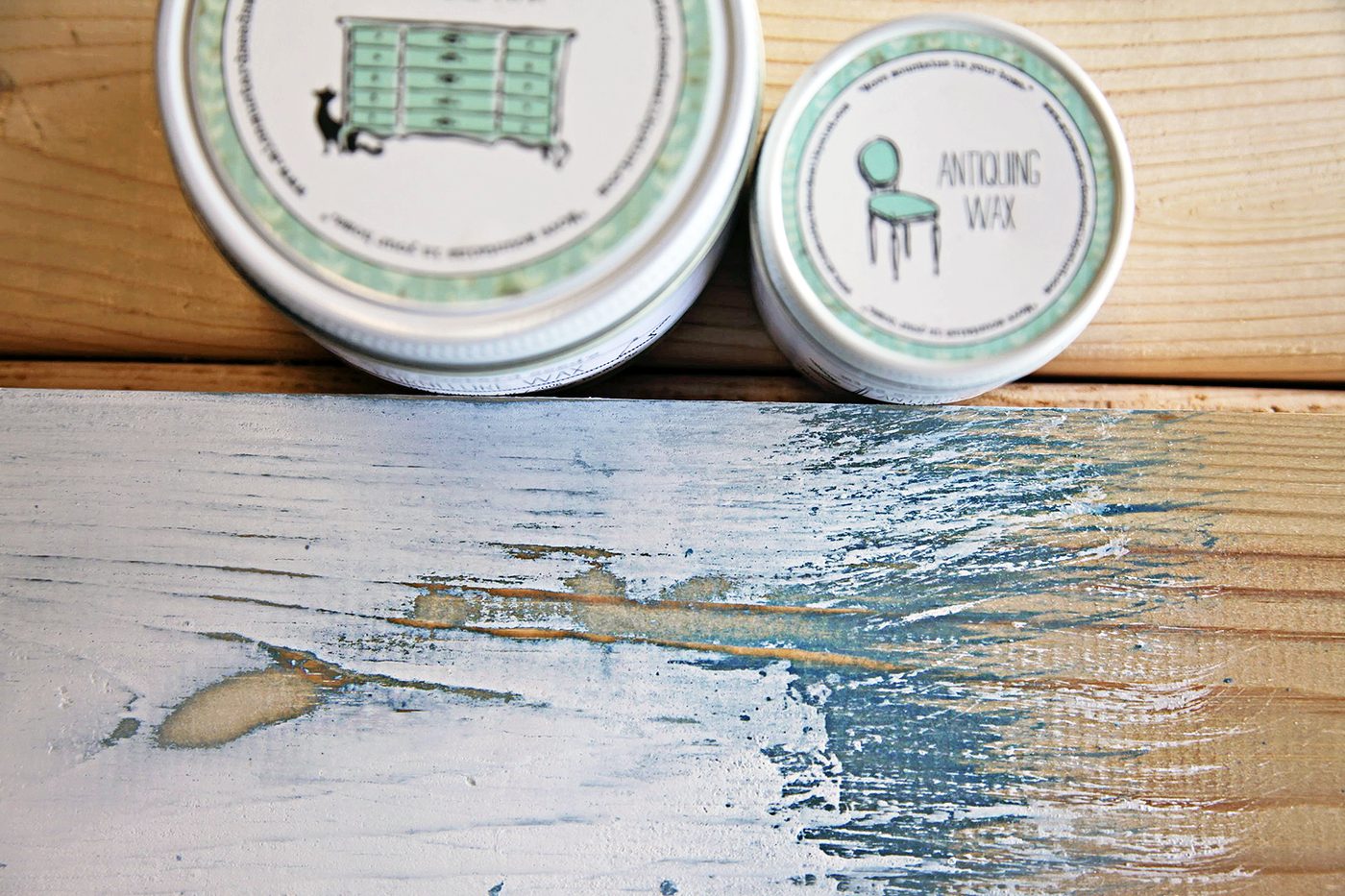 How to layer milk paint colors to acheive a beachy, distressed look when painting newly built side console table by Shabbyfufu featured on @Bekob