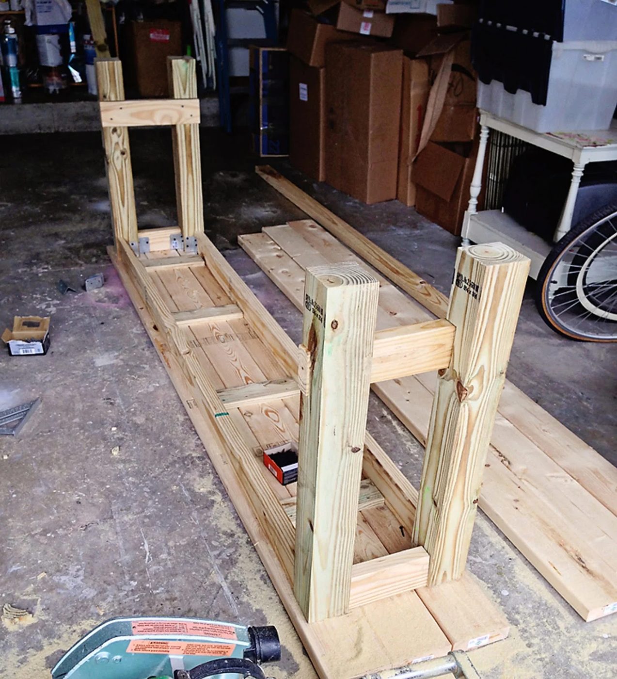 walkthrough for beach-inspired console table by Shabbyfufu featured on @Bekob