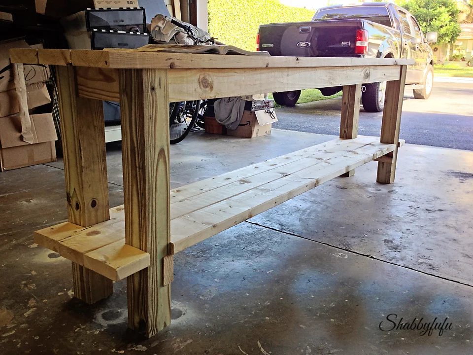 Build your own side table, complete plans by Shabbyfufu featured on @Bekob