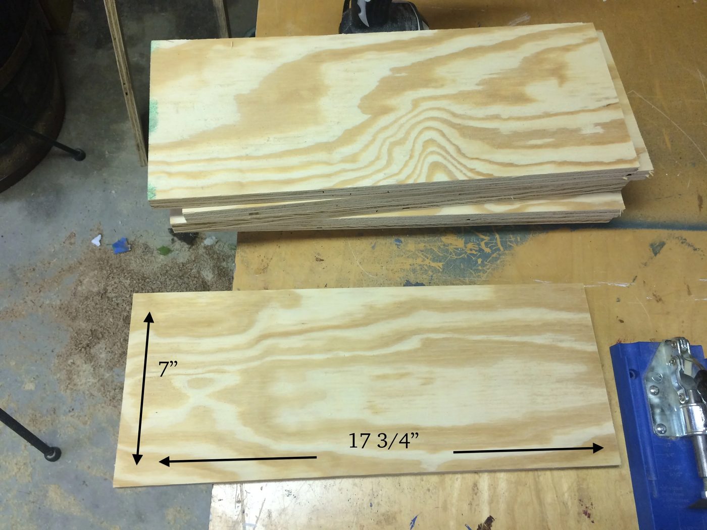 How to build a back-of-door shelf 1 - Wilkerdos on Bekob