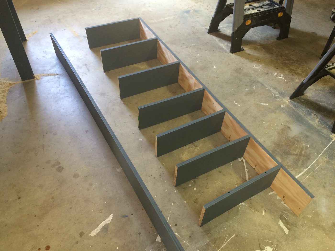 How to build a back-of-door shelf 10 - Wilkerdos on Bekob