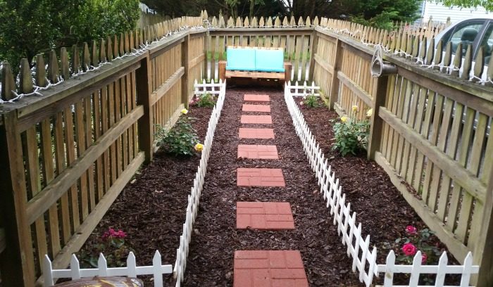 handmade-bench-for-garden-by-one-artsy-mama-featured-on-Bekob