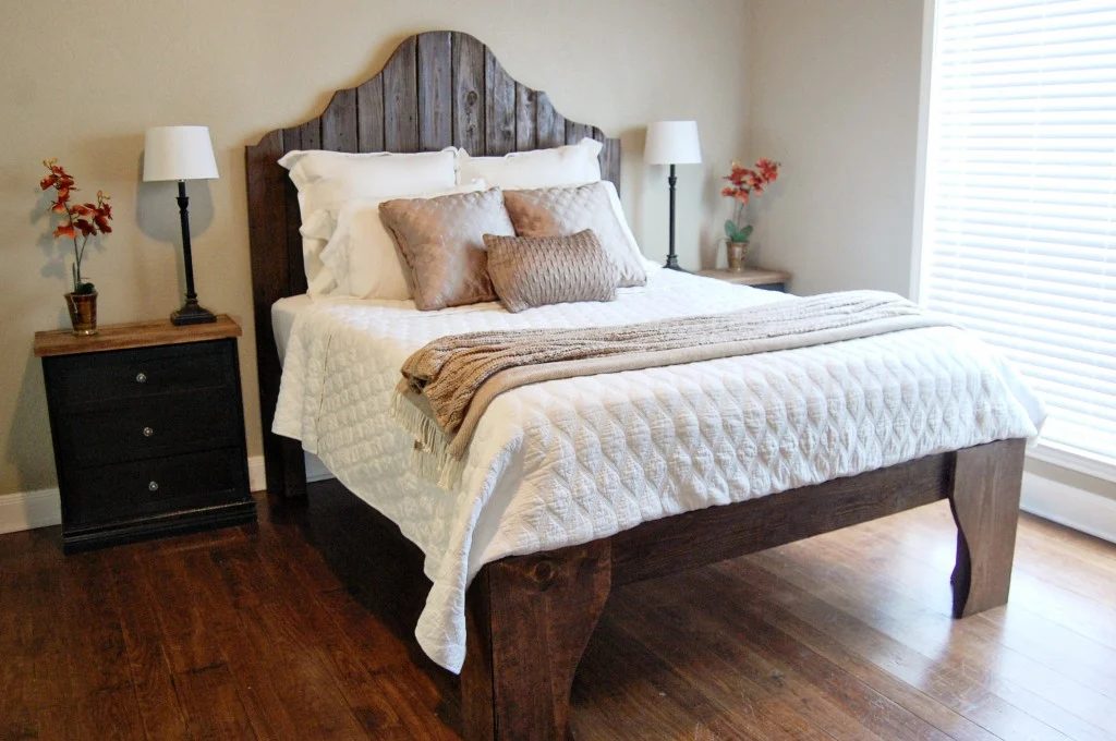 Rustic Wood Bed From Fence Posts, The Accent Piece on Bekob