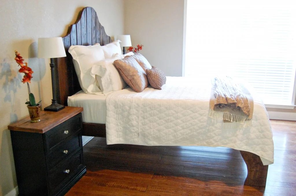 rustic wood bed and headboard walkthrough, The Accent Piece on Bekob