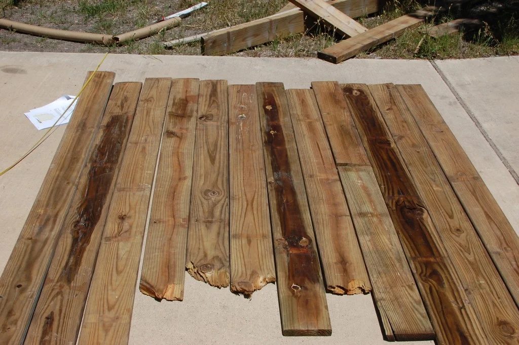 rustic wood headboard from fence post, The Accent Piece on Bekob