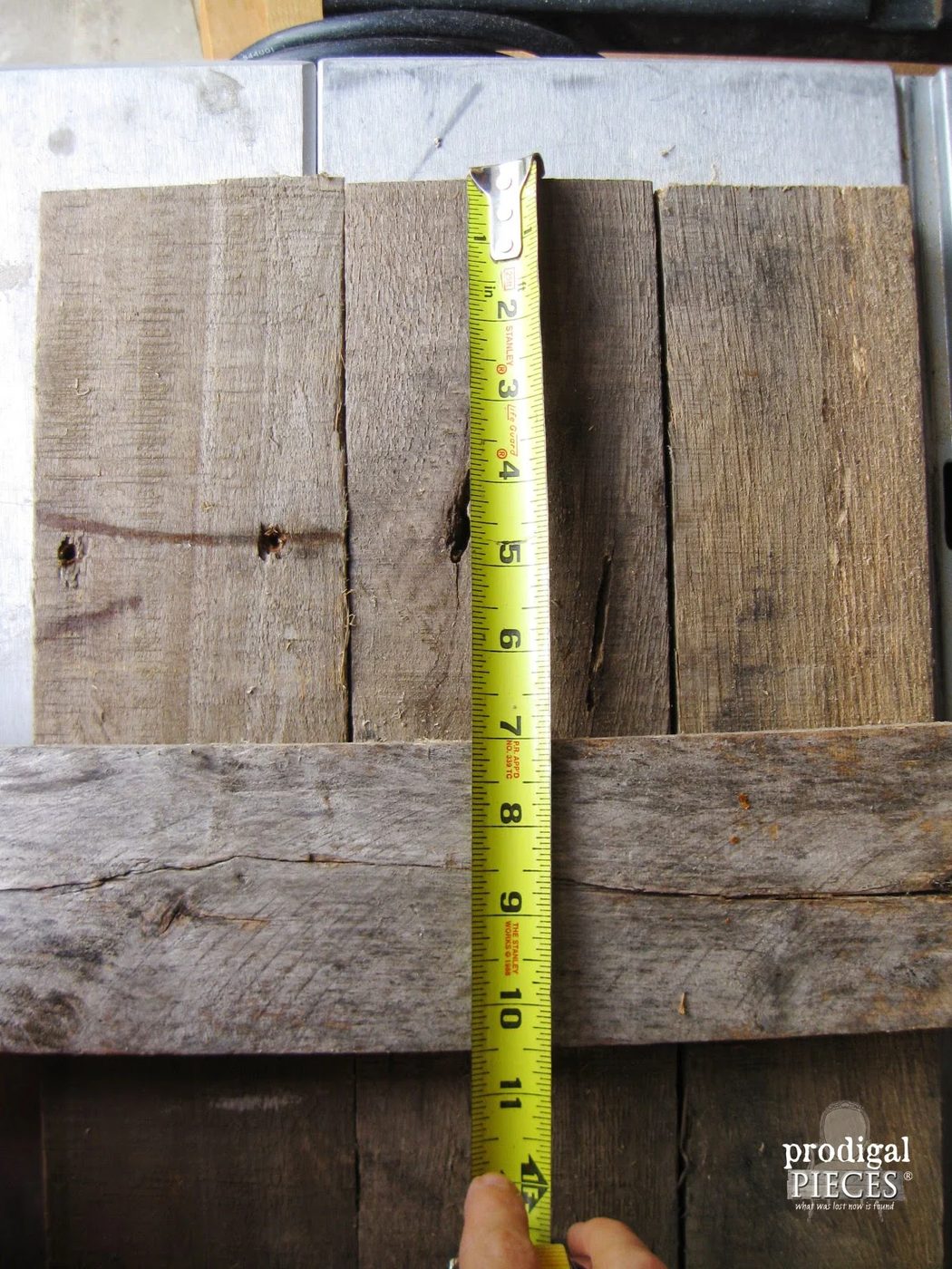 spacing cross pieces on interior barn wood shutters, Prodigal Pieces on Bekob