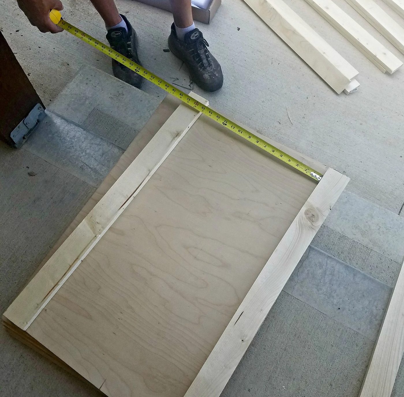 Plans for Handmade sliding barn door entertainment center from Diva of Handmade on Bekob