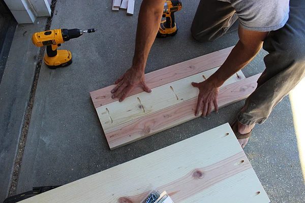 Create a Media Center Using Old Windows by Two Feet First featured on @Bekob