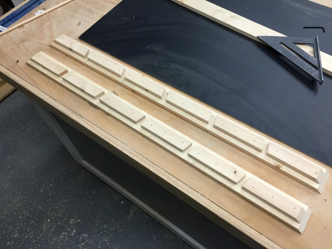 how to build a wall-mount chalkboard organizer with storage @Bekob (1)