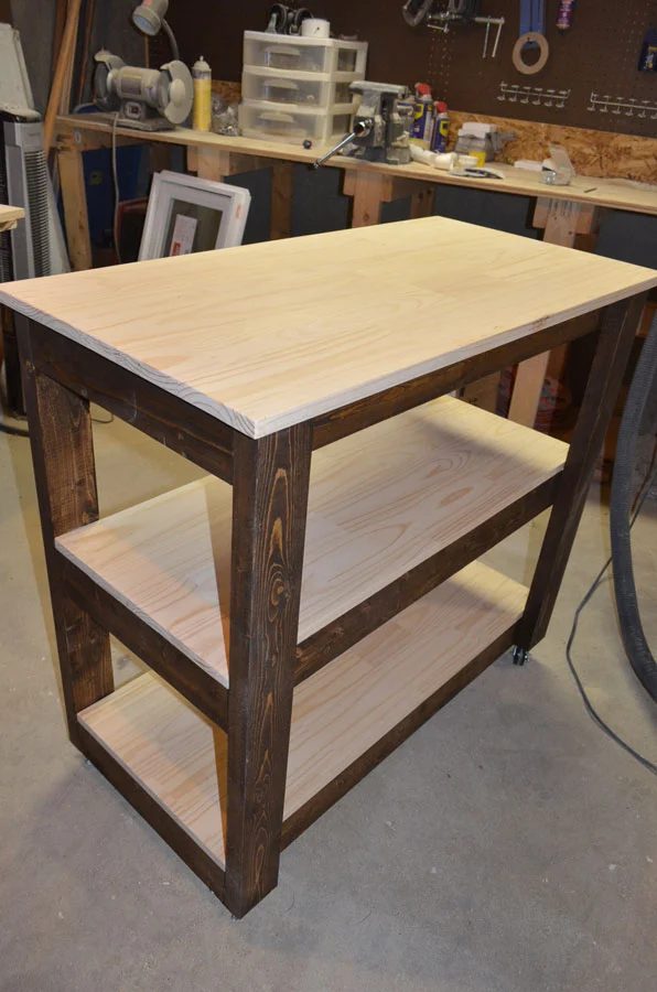 Learn how to build an straightforward Handmade Entertaining Bar Cart from Everyday Enchanting for Bekob! #barcart #Handmade #entertaining