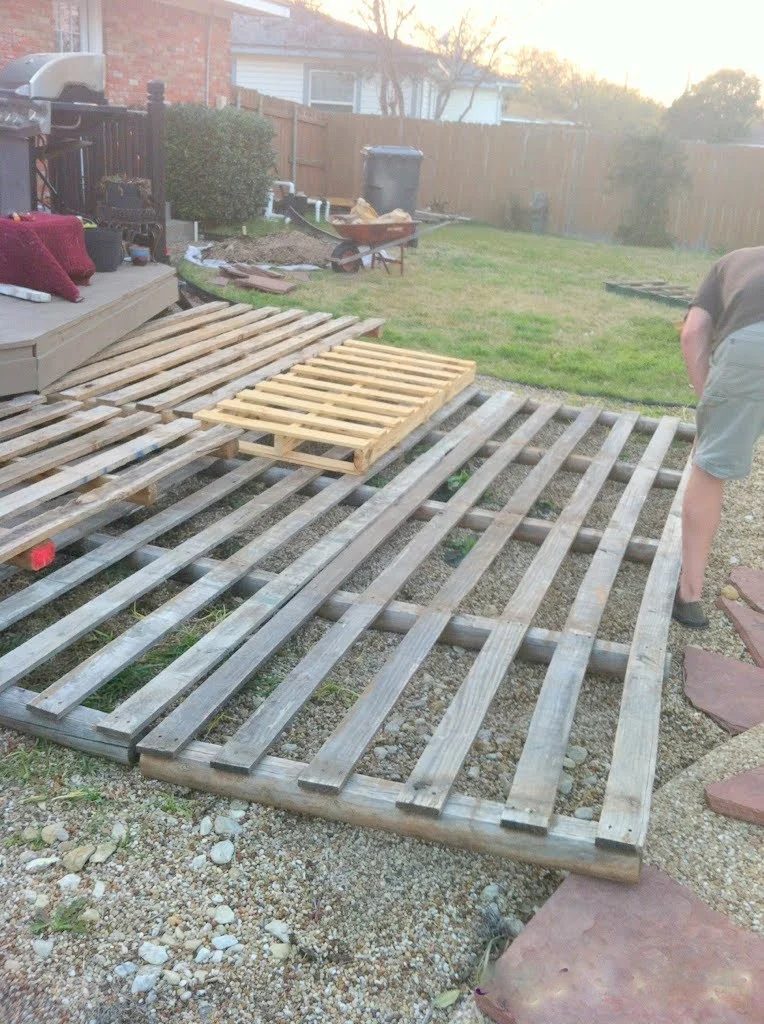 laying out the pallets for the deck, The Second Wind of Texas featured on Bekob