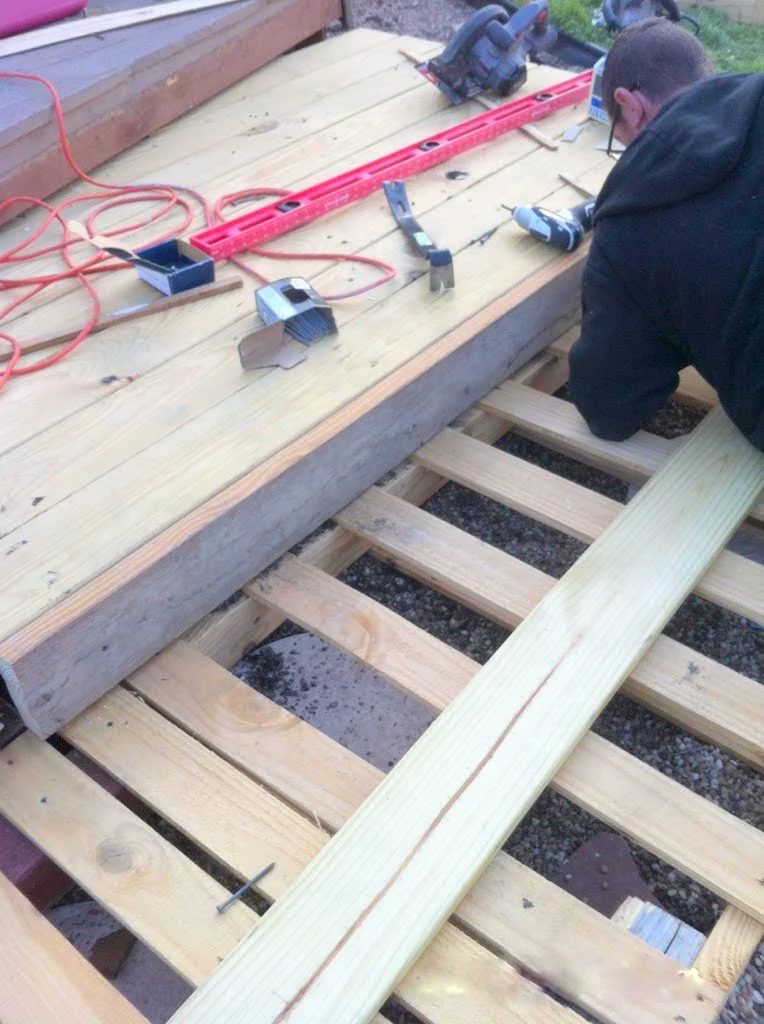 2x6 face frame on a tiered wooden pallet deck, The Second Wind of Texas featured on Bekob