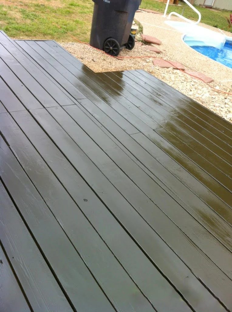 solid color stained pallet deck, The Second Wind of Texas featured on Bekob