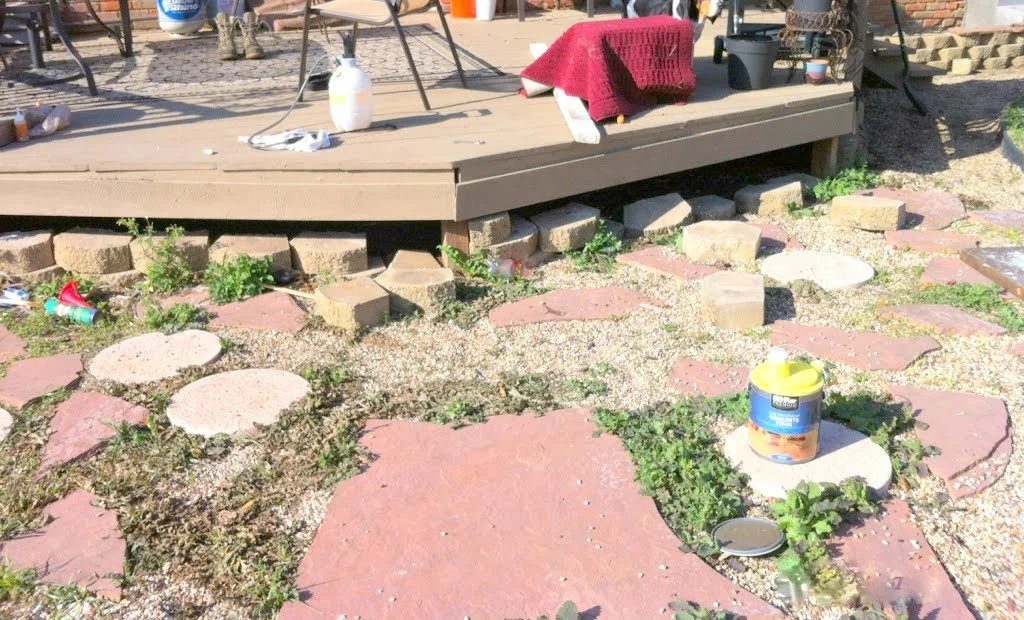 prepping for the pallet wood deck, The Second Wind of Texas featured on Bekob