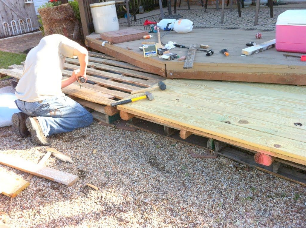 building a deck from wooden pallets, The Second Wind of Texas featured on Bekob