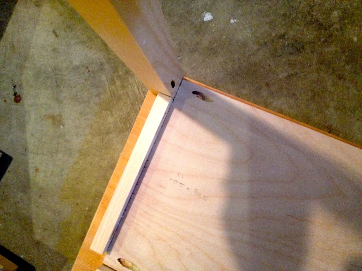 media shelf legs