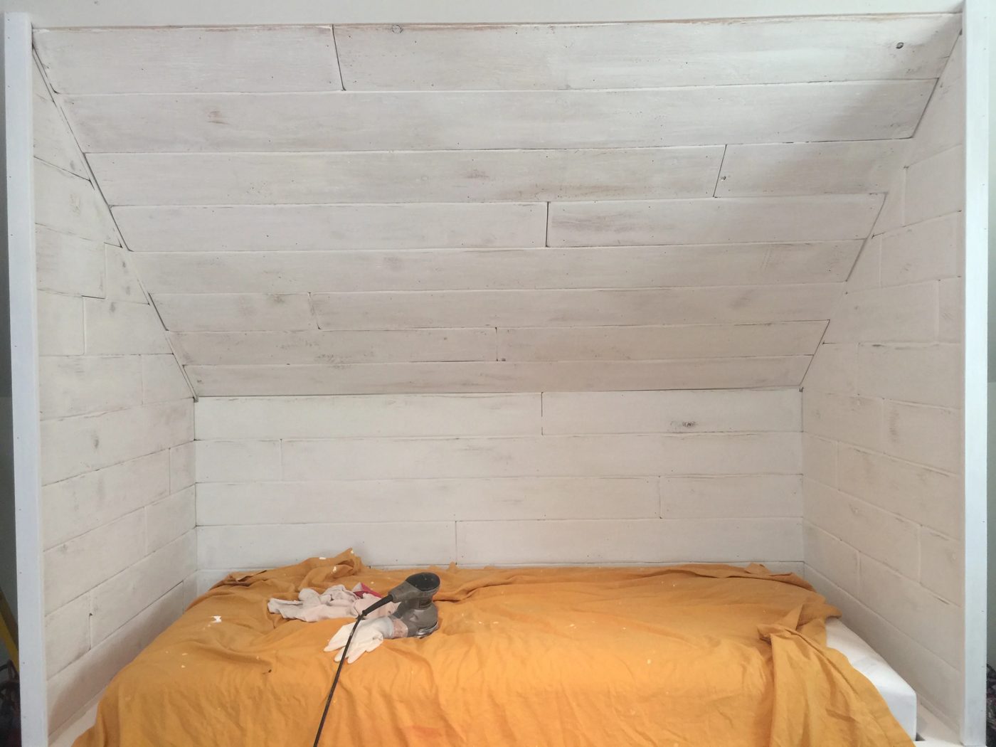 Handmade built-in bed nook walkthrough, Debi @Bekob (4)
