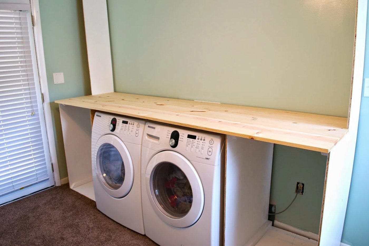 Building the laundry unit 03, Seesaws and Sawhorses on Bekob