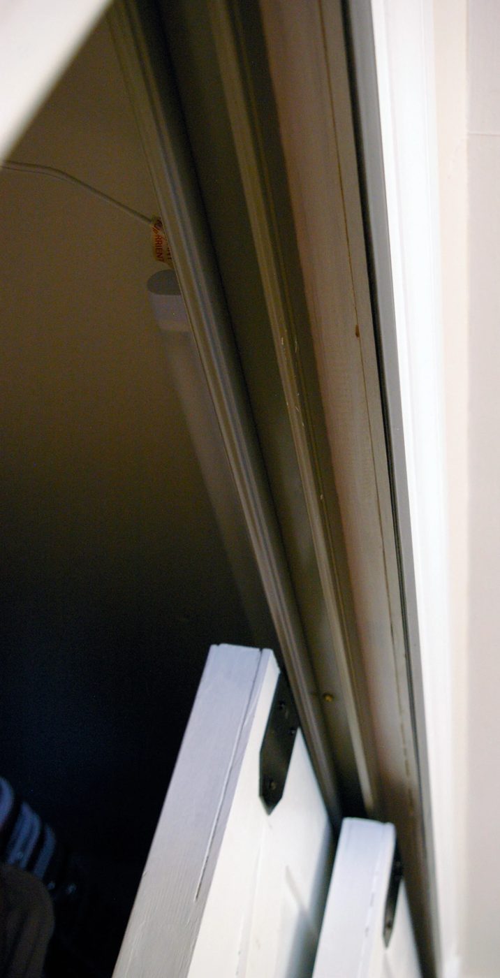 Diy Faux Barn Doors On A Sliding Bypass Closet Door 04 Featured On @Bekob