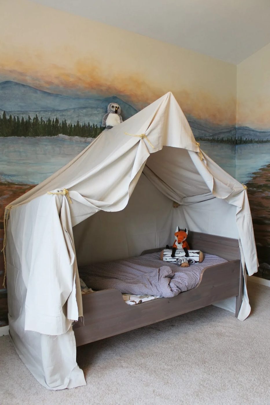 Build an indoor camping tent bed canopy for kids | The Ragged Wren on Bekob.com