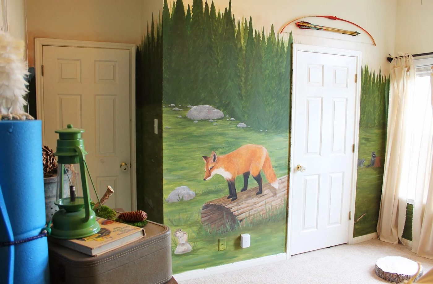 woodland themed mural in kids room, The Ragged Wren on Bekob