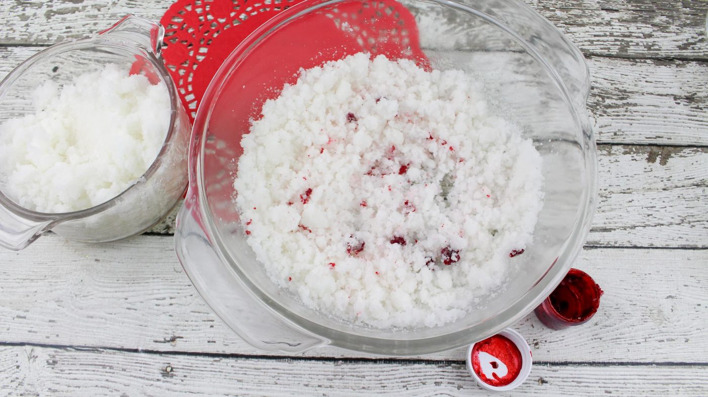 A Fun, Festive Beauty Gift For Christmas. Candy Cane Sugar Scrub Recipe Via Bekob.com