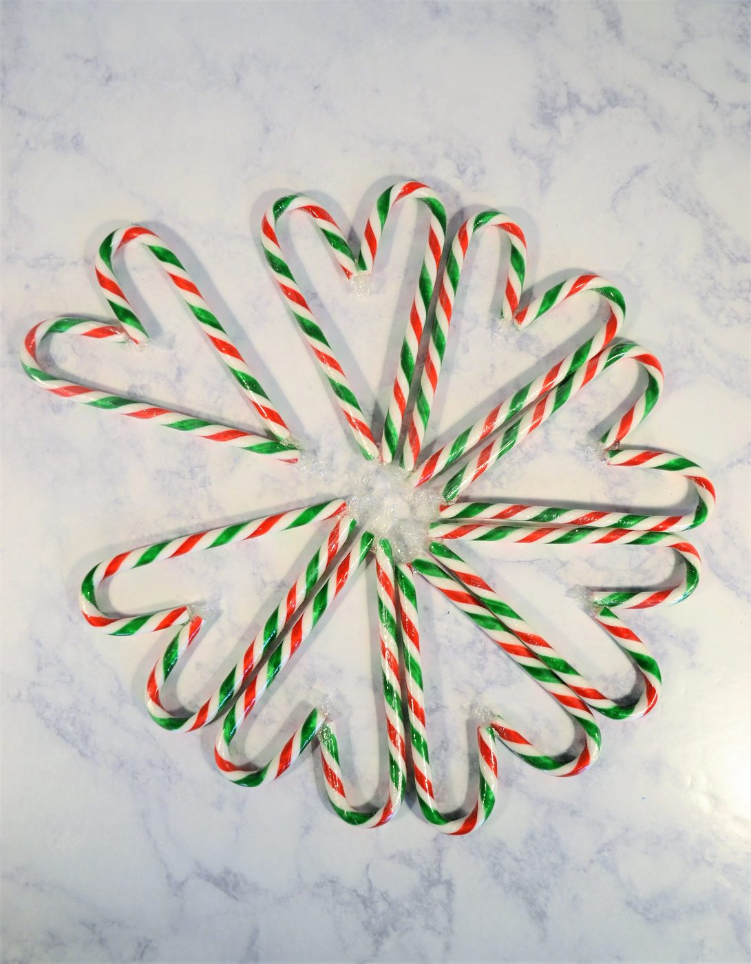 How to make a candy cane wreath