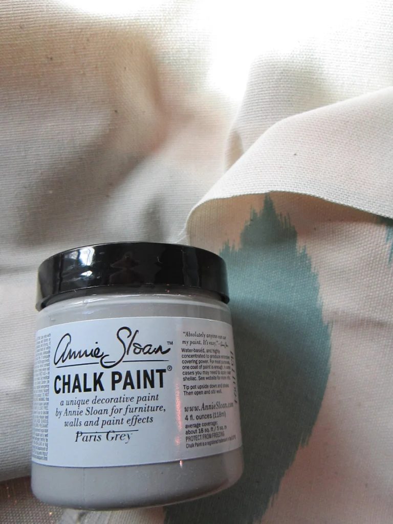 chair makeover Annie Sloan chalk paint in Paris Gray - The Honeycomb Home on @Bekob