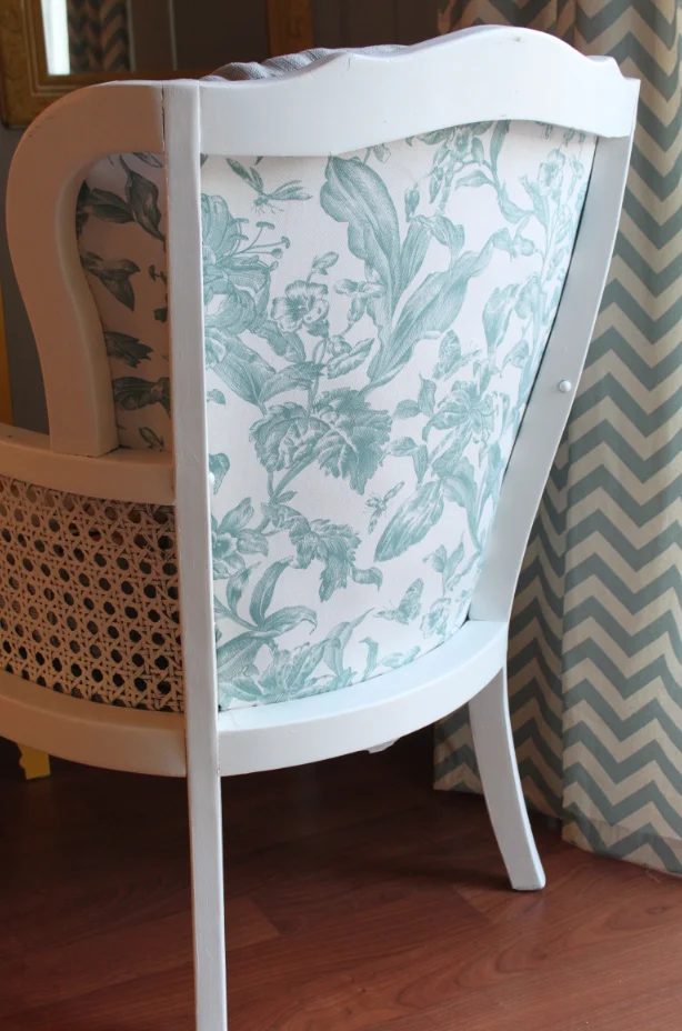 cane armchair makeover via @Bekob