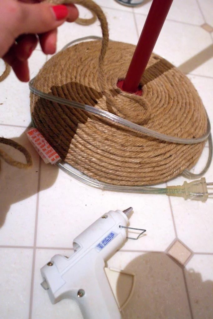 jute rope on an old floor lamp, Sypsie Designs featured on Bekob