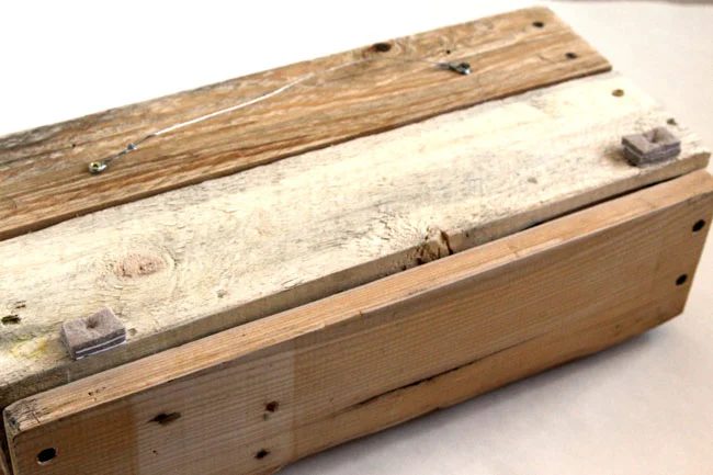 handmade-pallet-potting-bench-apieceofrainbowblog (31)