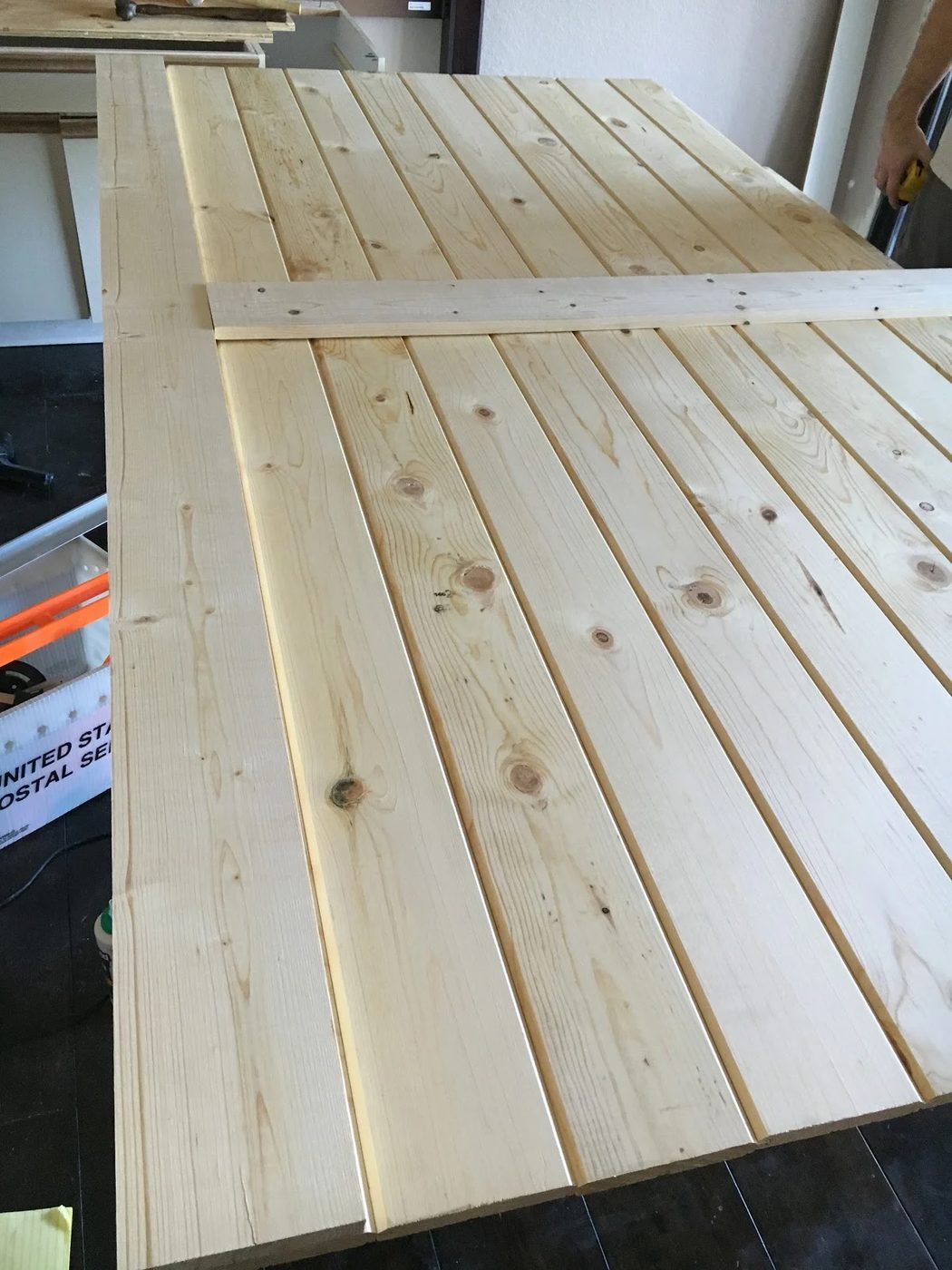 walkthrough-for-a-direct-quick-sliding-barn-door-over-inspired-featured-on-Bekob