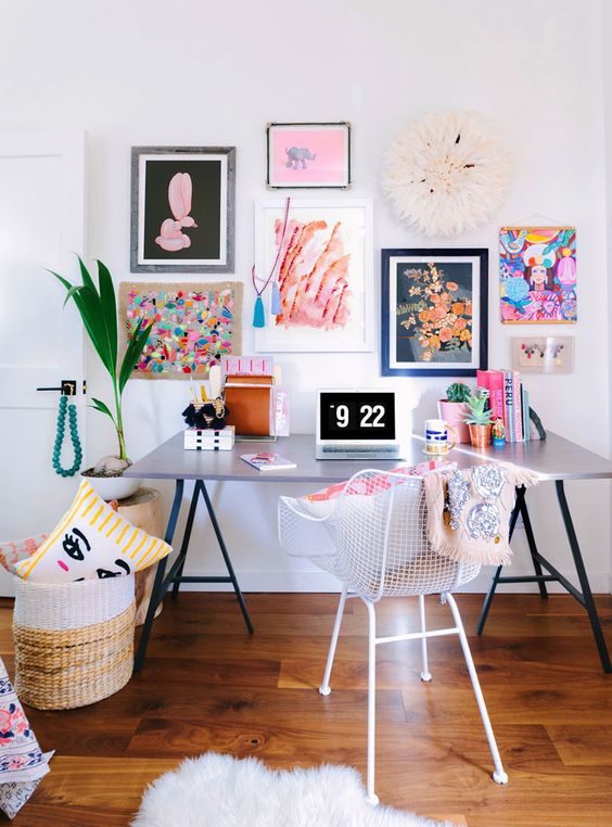 How to decorate an office with color
