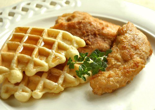 Chicken and Waffles with Sweet and Spicy Mayo