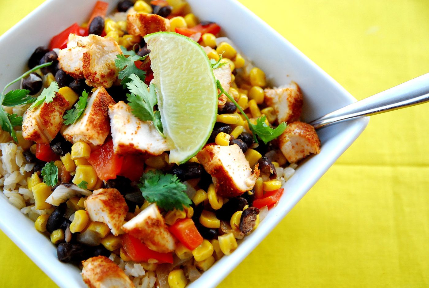 Chicken Burrito Bowl | FOODIEaholic.com #recipe #cooking #Mexican #chicken #burrito #rice #beans #bowl #healthy