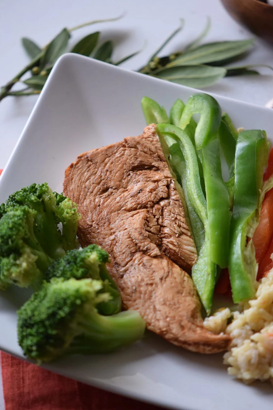 Need a quick, straightforward and flavorful option for a weeknight dinner? Try this versatile Chicken Paprika Bake by Bekob.com
